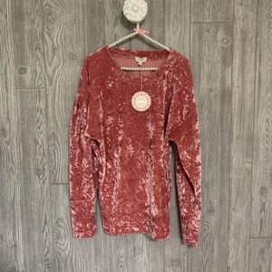**Sold** Umgee crush velvet top